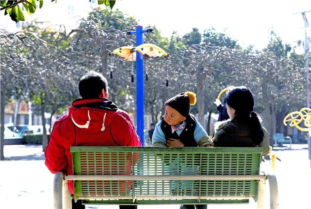 重磅！鄭州將取締馬路停車場(chǎng) 人行道禁設(shè)停泊位